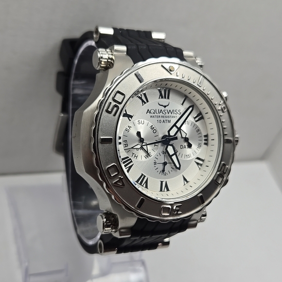 Aquaswiss Bolt 39G5001 Mens Watch Swiss Quartz New Battery Works Great Silver - Picture 3 of 9